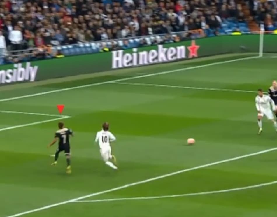 Gol de videogame de David Neres contra o Real Madrid é exaltado pela UEFA; Assista