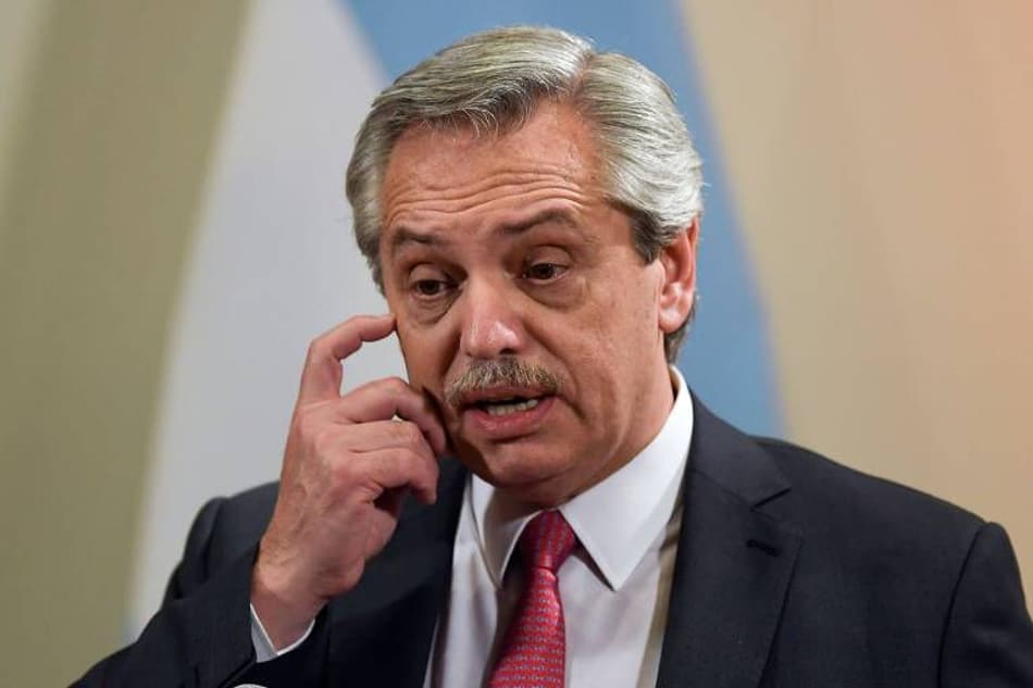 Presidente da Argentina prega cautela sobre possível retorno do futebol no país