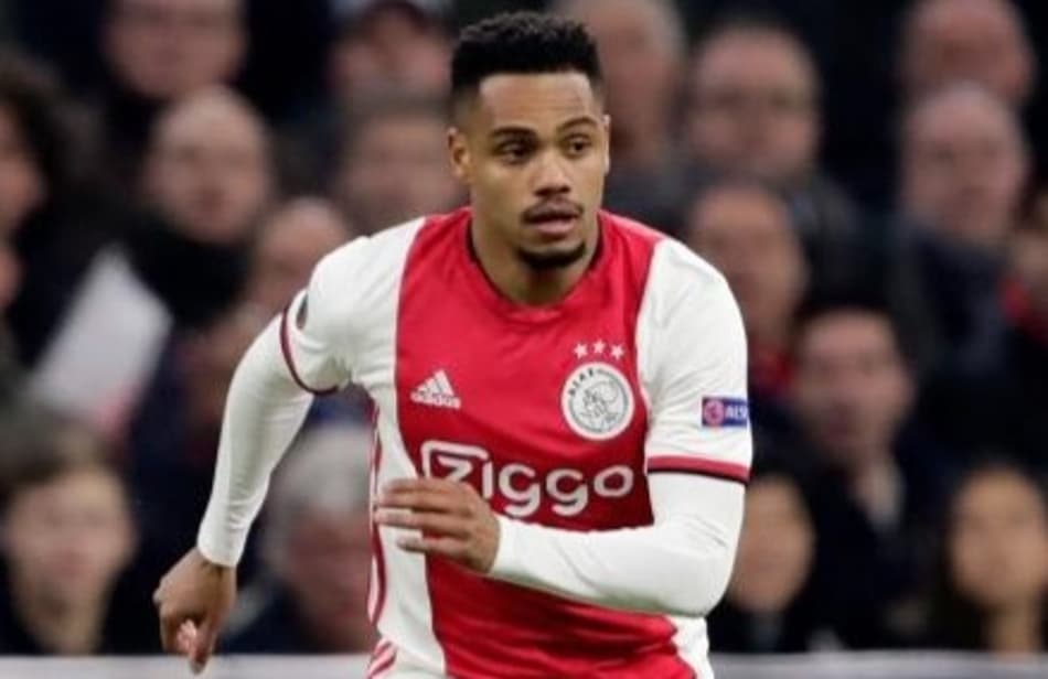 Atacante Danilo, do Ajax, será emprestado ao Twente