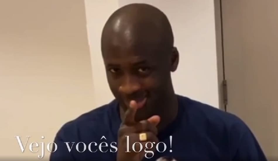 Candidato à presidência do Vasco, Leven Siano anuncia acerto com Yaya Touré, que diz: 'Vejo vocês em breve'