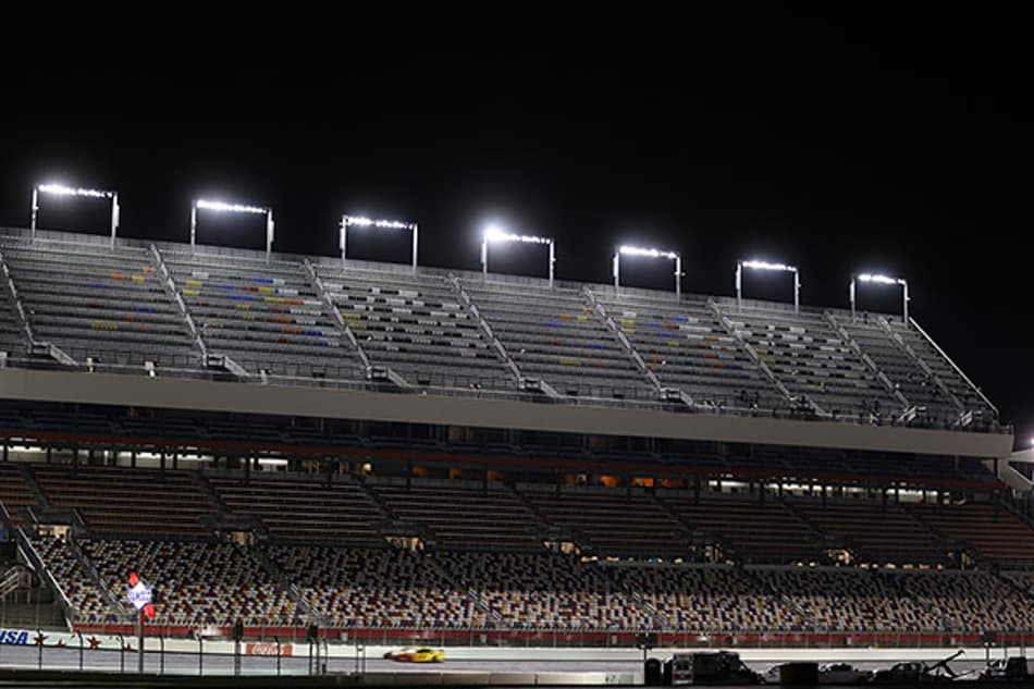 Nascar anuncia banimento da bandeira dos Estados Confederados dos EUA