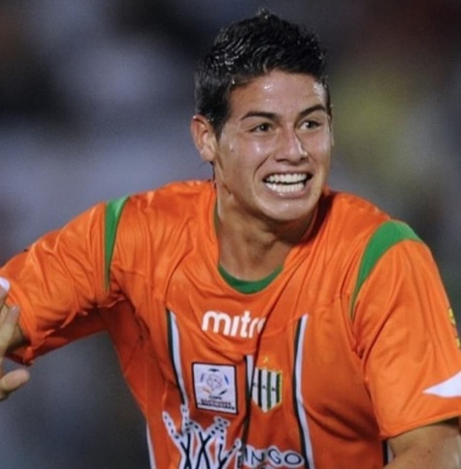 Você sabia que James Rodríguez já disputou a Libertadores e marcou gol em time brasileiro?