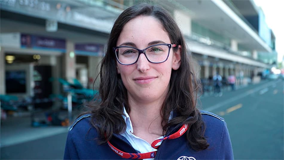 Força feminina na Fórmula E: Elisa Sacchini, a responsável pelo início das corridas