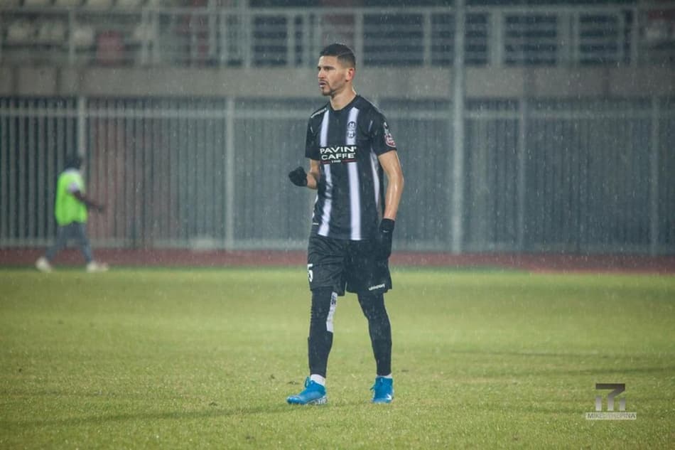 Brasileiro comenta sobre volta do futebol na Albânia