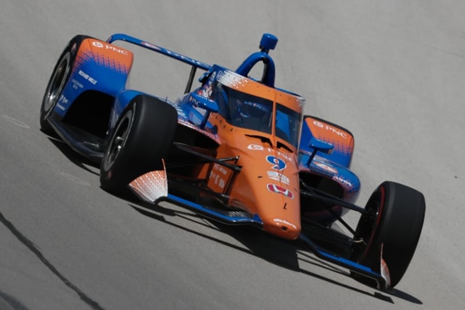 Dixon vence no retorno da IndyCar; Kanaan termina em 10º