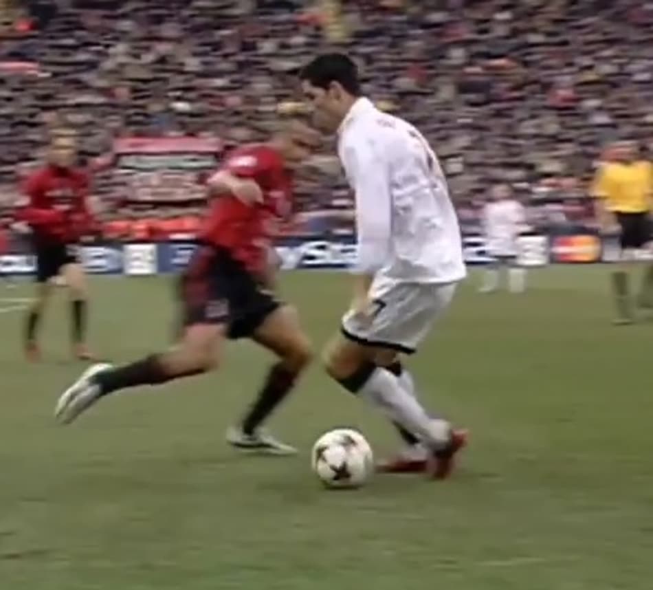 Cafu x Cristiano Ronaldo: UEFA recorda desarme histórico do lateral