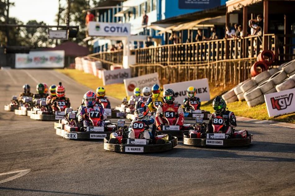 Com 8 toneladas de alimentos arrecadadas, corrida beneficente tem vitória de Nelsinho Piquet no KGV
