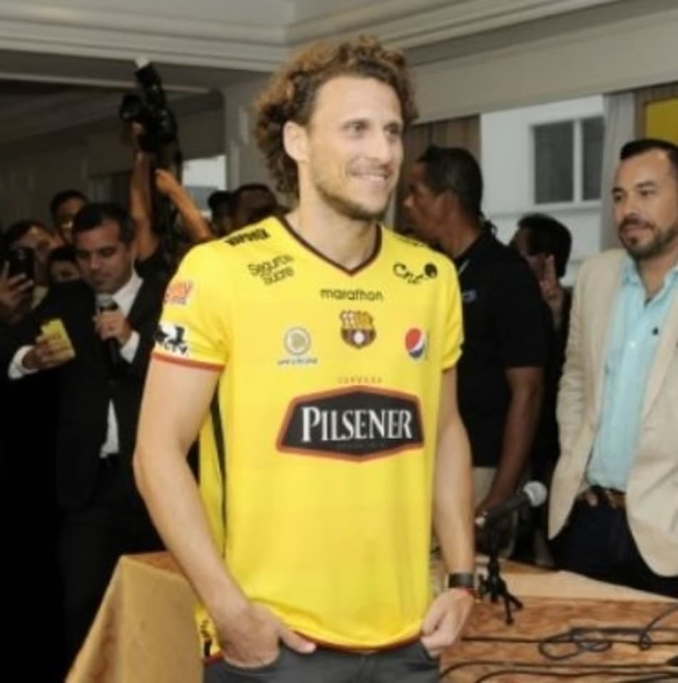 Fraude é descoberta na contratação de Forlán para evento do Barcelona de Guayaquil