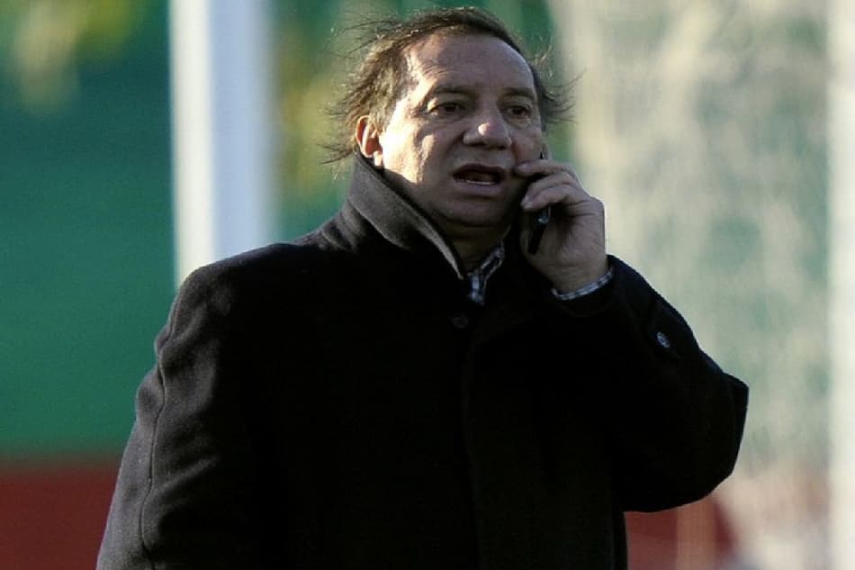 Ex-técnico Carlos Bilardo ainda não sabe da morte de Diego Maradona