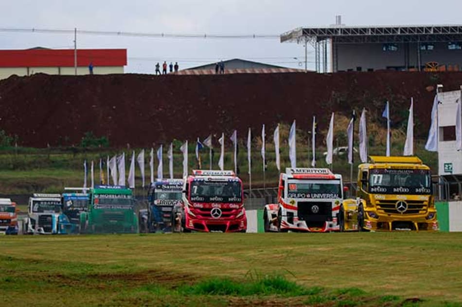 VÍDEO: Melhores momentos da 1ª etapa da Copa Truck 2020