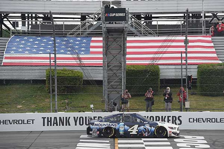 NASCAR: Kevin Harvick vence pela primeira vez em Pocono