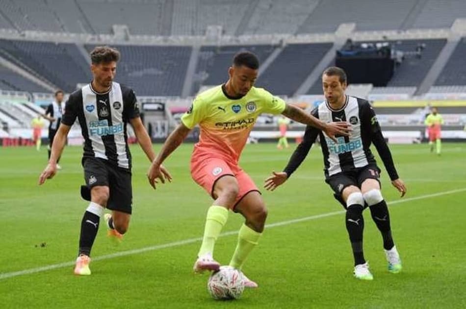 Manchester City vence o Newcastle e se classifica na Copa da Inglaterra