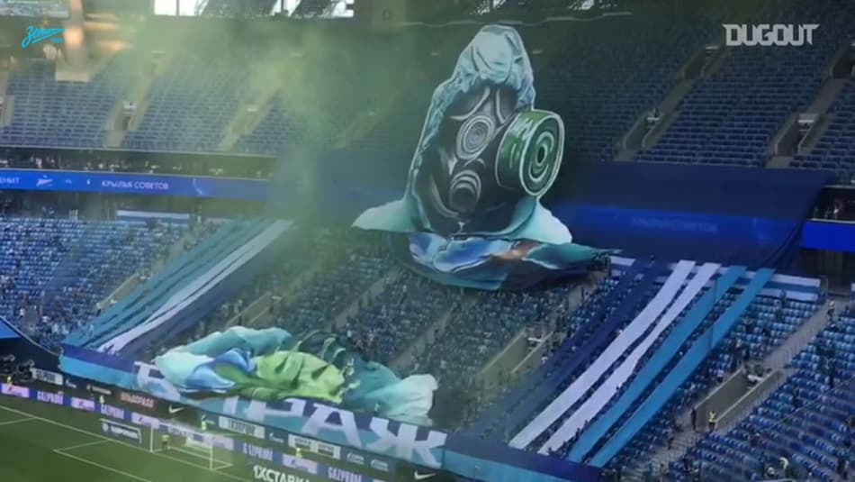 Torcida do Zenit 'transforma' vírus em bola de futebol com mosaico 3D