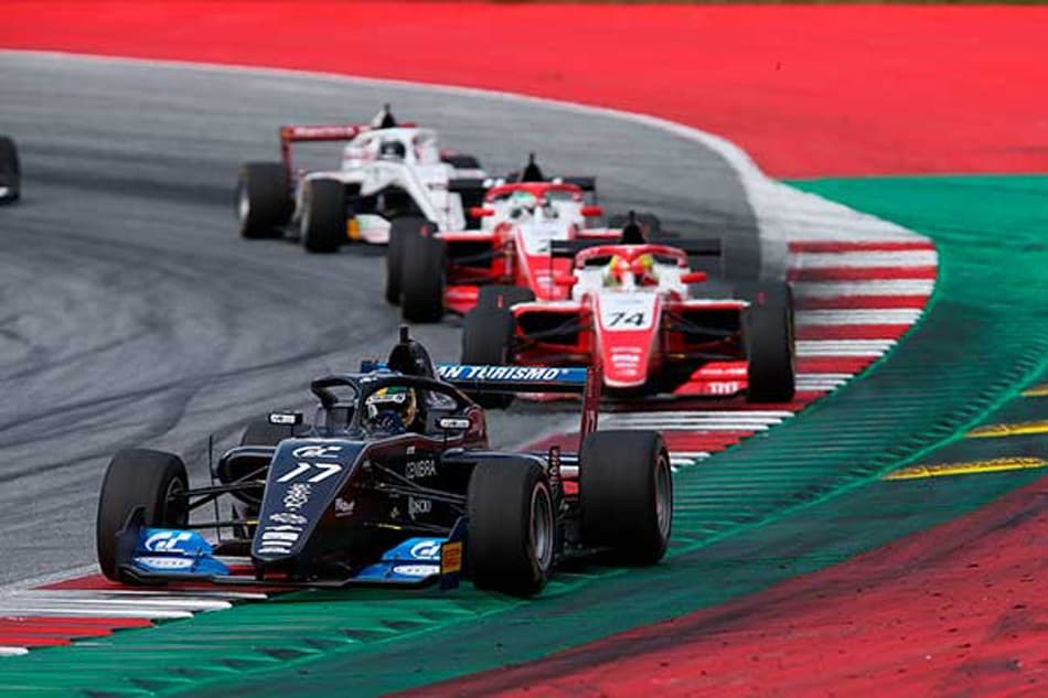 Bicampeão mundial de corridas virtuais, Igor Fraga estreia na Fórmula 3 FIA