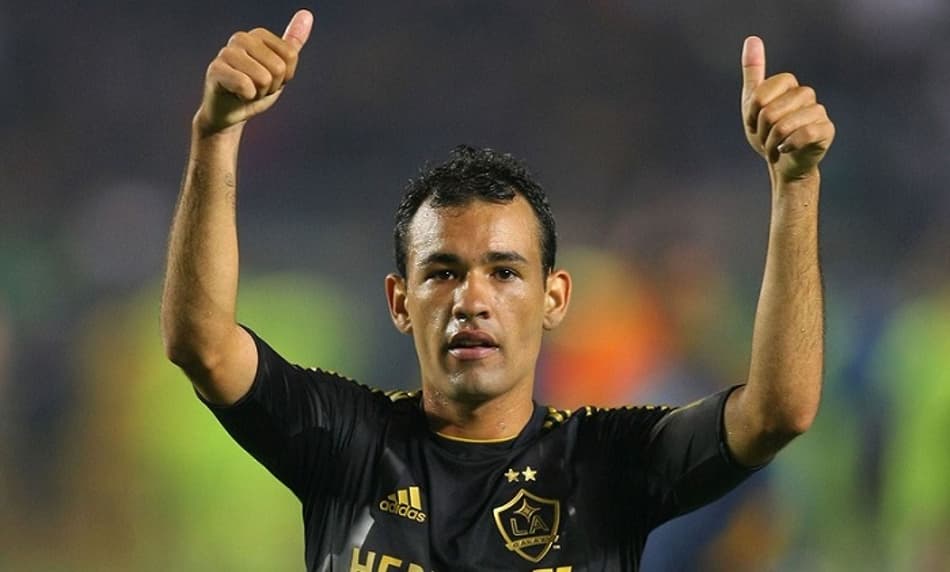Irmão de Ricardo Goulart, meia Juninho se aposenta aos 31 anos de idade