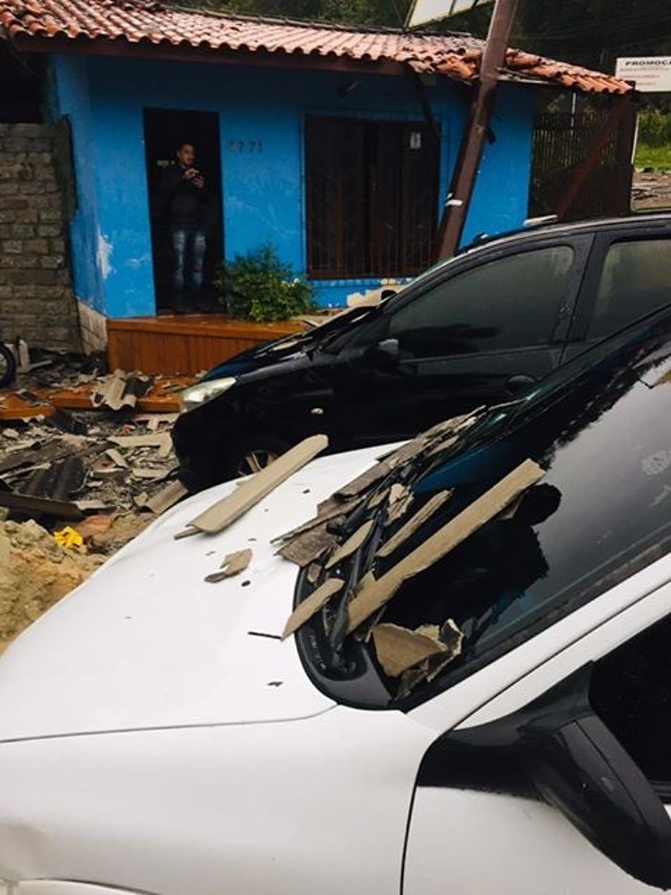 Ciclone devasta academia de Beach Tennis em Florianópolis