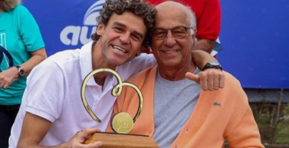 Morre precursor do tênis em cadeira de rodas no Brasil. Guga homenageia