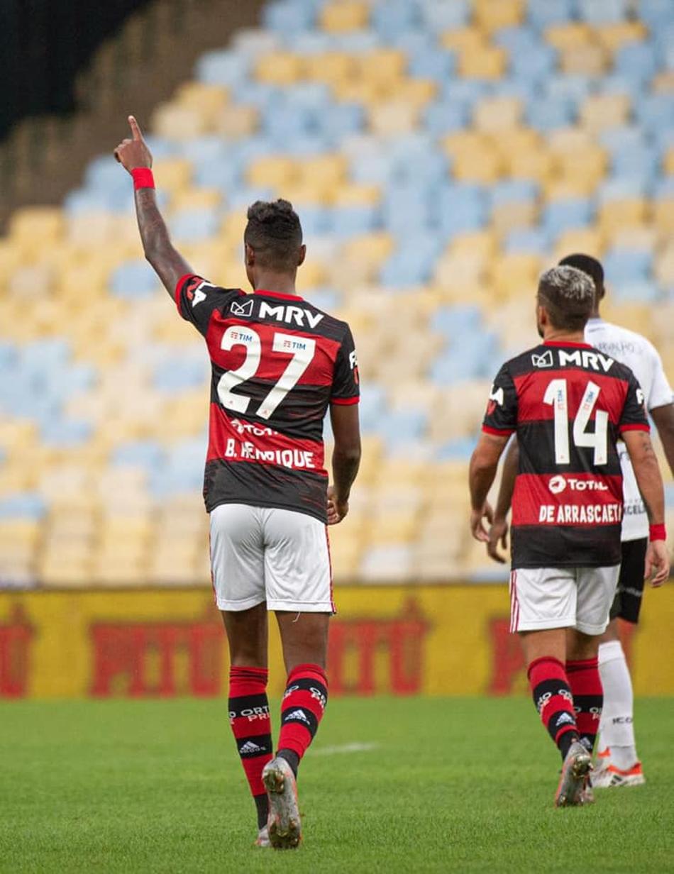 Bruno Henrique iguala Guerrero na lista de artilheiros do Flamengo no século; veja o top 15