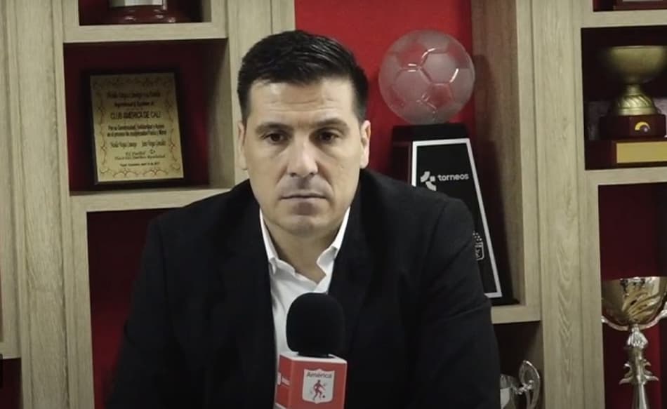 Adversário da dupla Grenal na Libertadores faz apresentação virtual de novo treinador