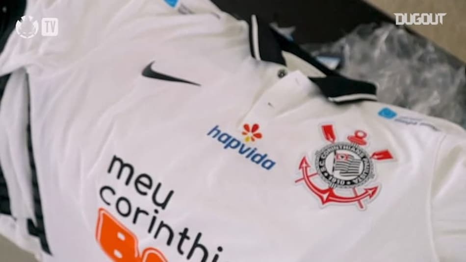 Veja os bastidores do media day do Corinthians com o novo uniforme