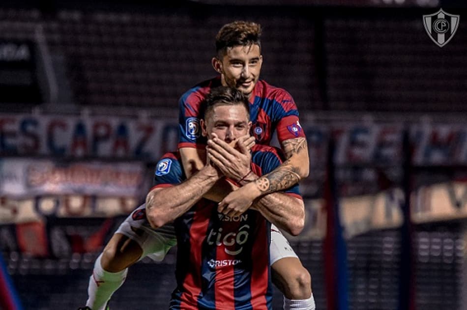 Na volta do futebol no Paraguai, Cerro Porteño é quem se dá bem