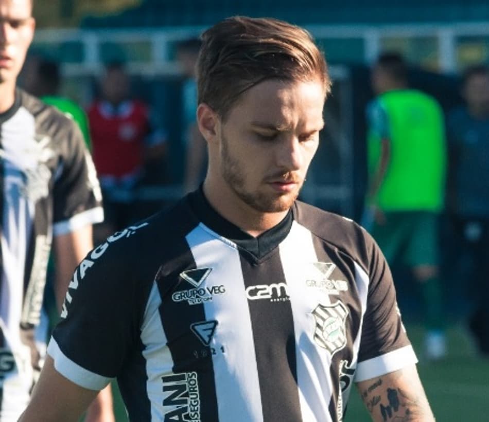 Guilherme Teixeira lamenta não contar com o apoio da torcida do Figueirense