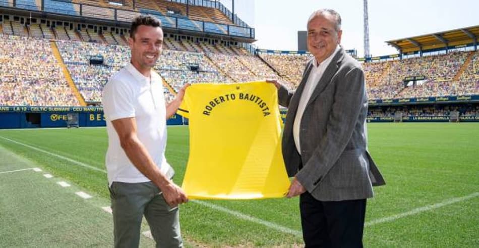 Bautista assina contrato com Villareal e jogará pelo time no circuito de tênis