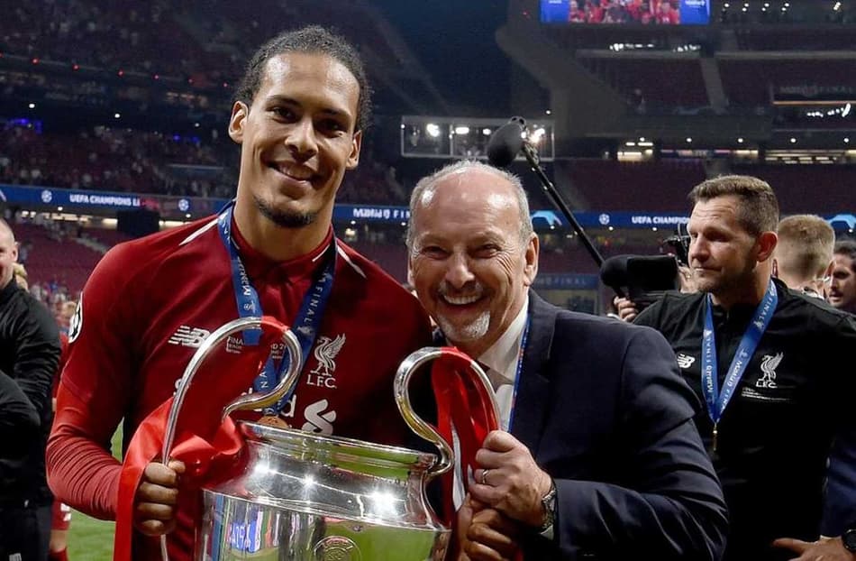 Com belo currículo, Moore deixará o Liverpool, que trocará de CEO