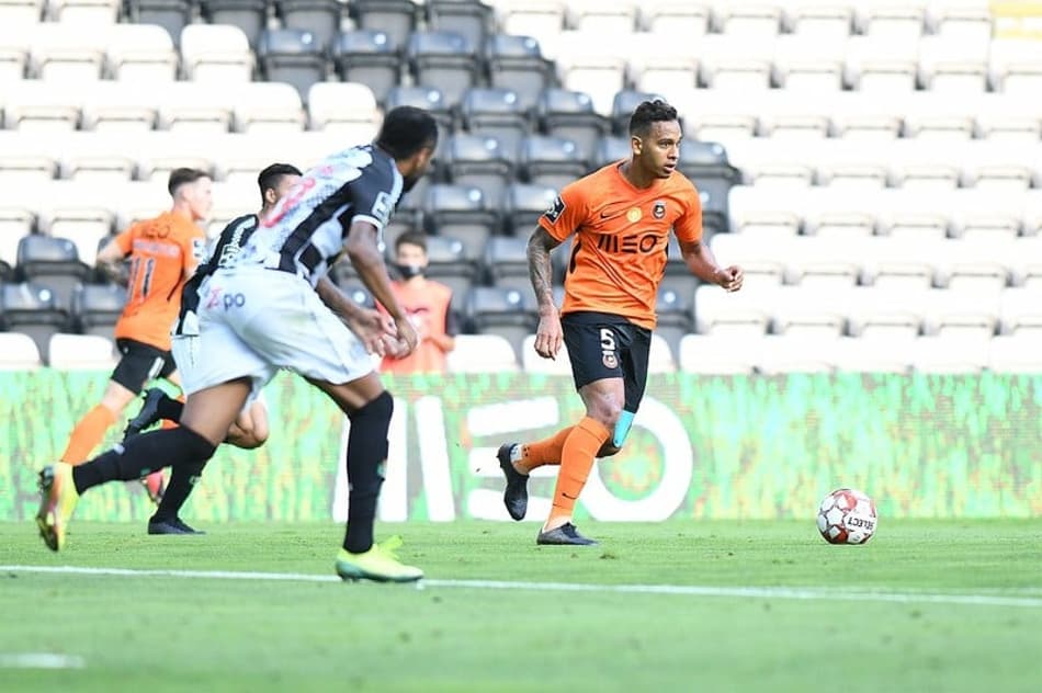 Ex-Bahia, volante quebra recordes no Rio Ave e elege vaga na Liga Europa como momento marcante