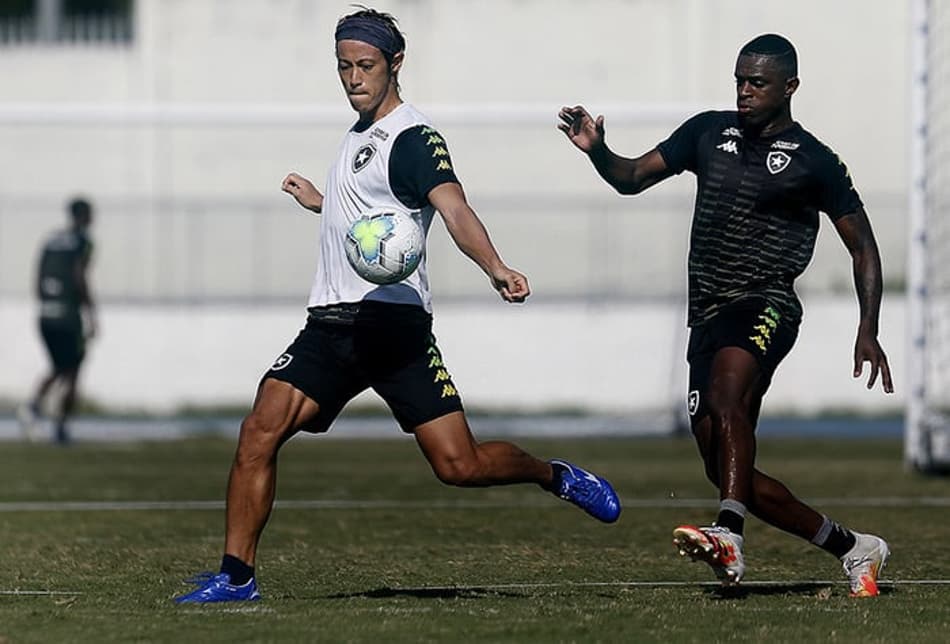 De olho nos duelos da Copa do Brasil, Botafogo tenta se recuperar no Brasileirão contra o Vasco