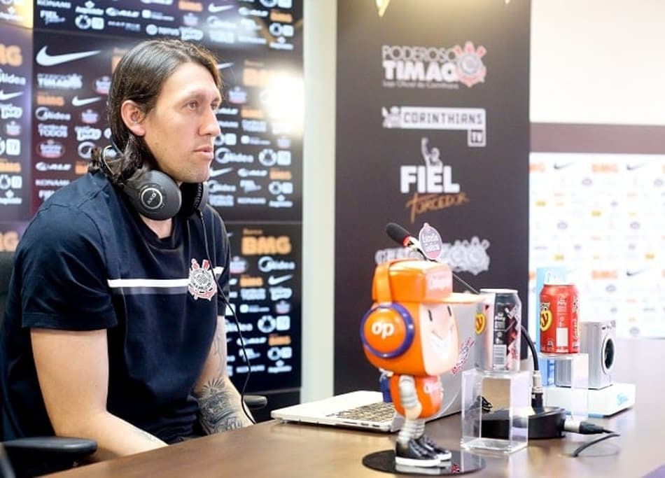 Apesar de satisfeito com a evolução do Corinthians, Cássio destaca: ‘Precisamos conquistar esse título’