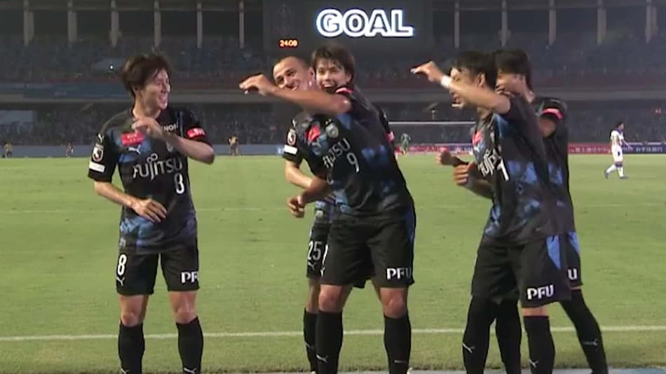 VÍDEO: Deixou o zagueirão no chão! Leandro Damião marca golaço no Japão e celebra com ‘dancinha’; veja!