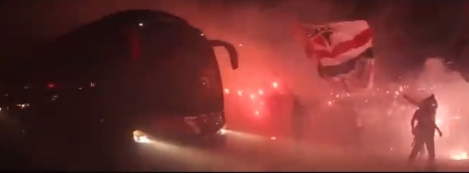 Expresso Tricolor na estrada: confira alguns ônibus de times brasileiros