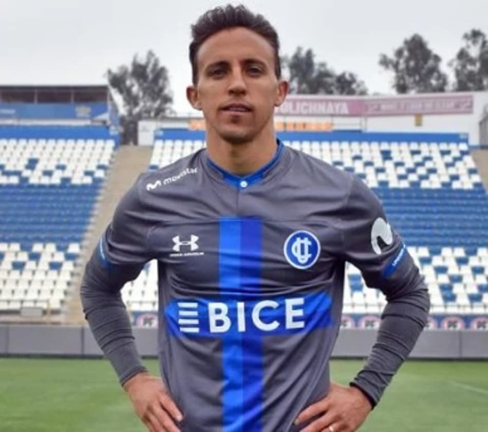 Surpreendente! Universidad Católica apresenta terceiro uniforme