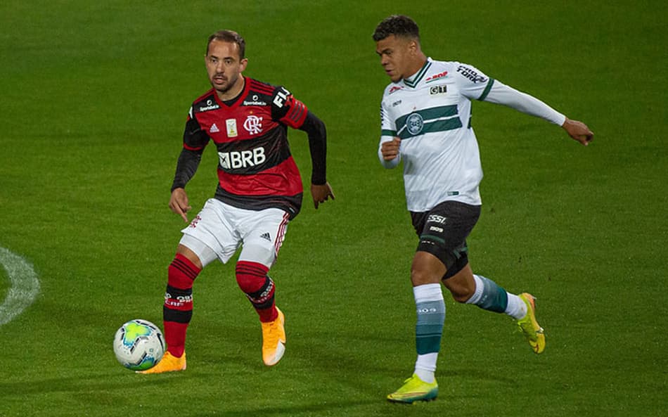 Everton Ribeiro analisa a primeira vitória do Flamengo no Brasileirão