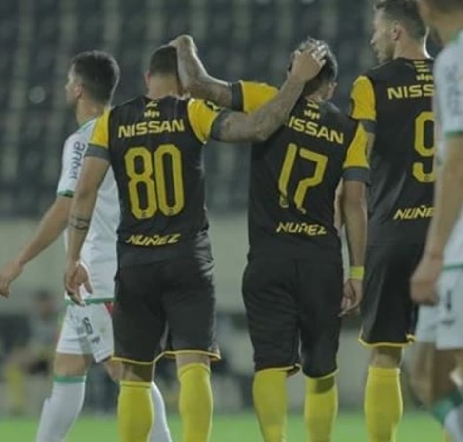Peñarol vence e líder tropeça no Campeonato Uruguaio; Veja a rodada
