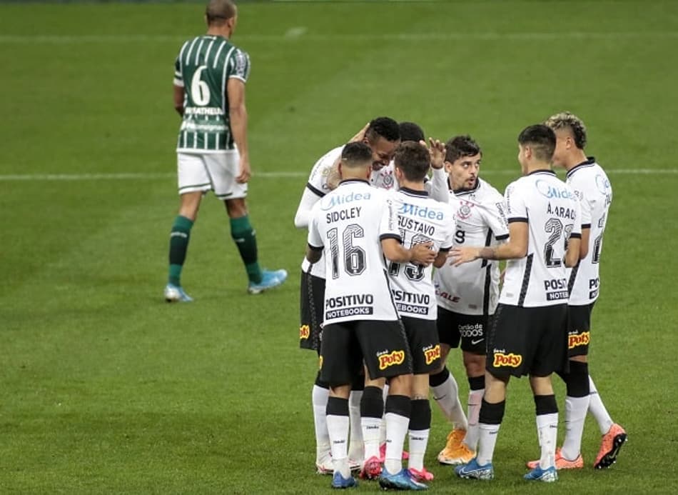 Segundo tempo contra o Coxa mostra que Corinthians pode ser mais ‘solto’