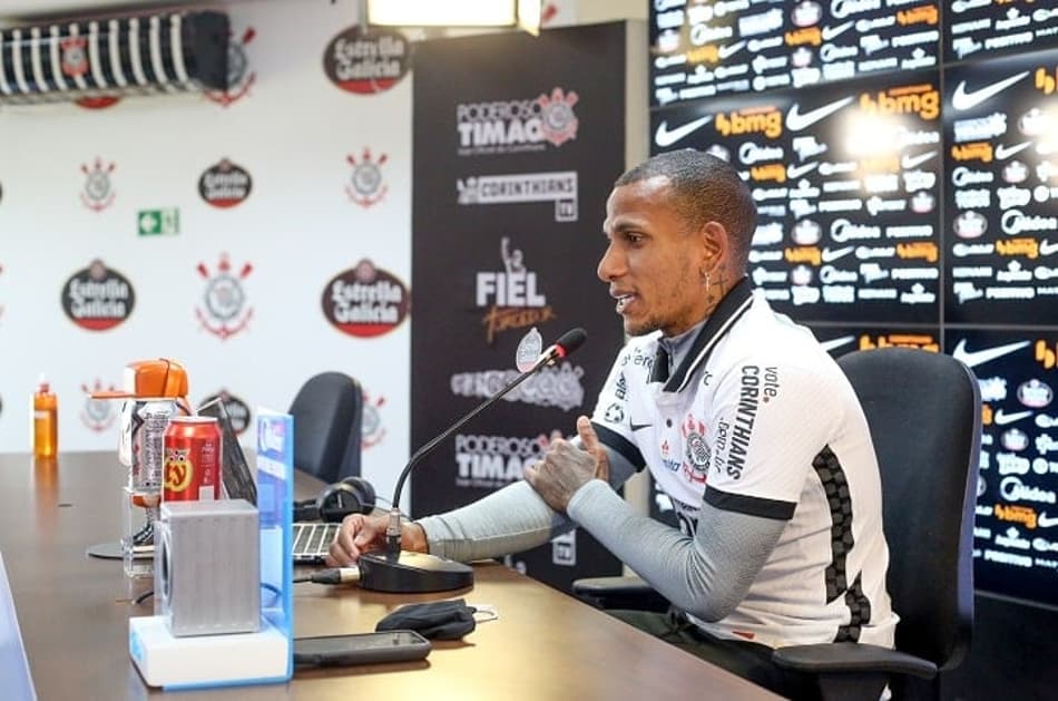 Especialista em bolas paradas, Otero fala da comparação com Marcelinho