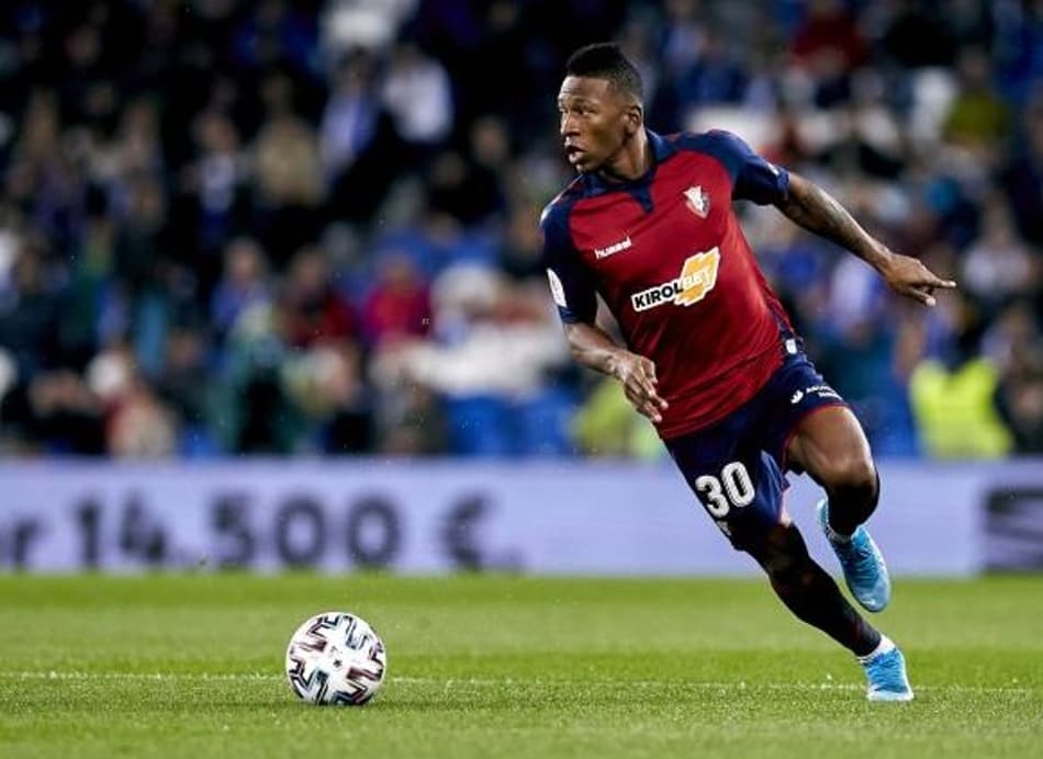 Nome de lateral sul-americano ganha força para chegar ao Barcelona