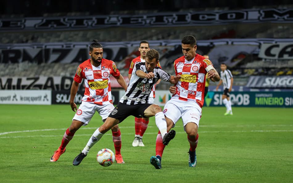 Sampaoli volta a falar em reforços no Galo após vitória sobre o Tombense