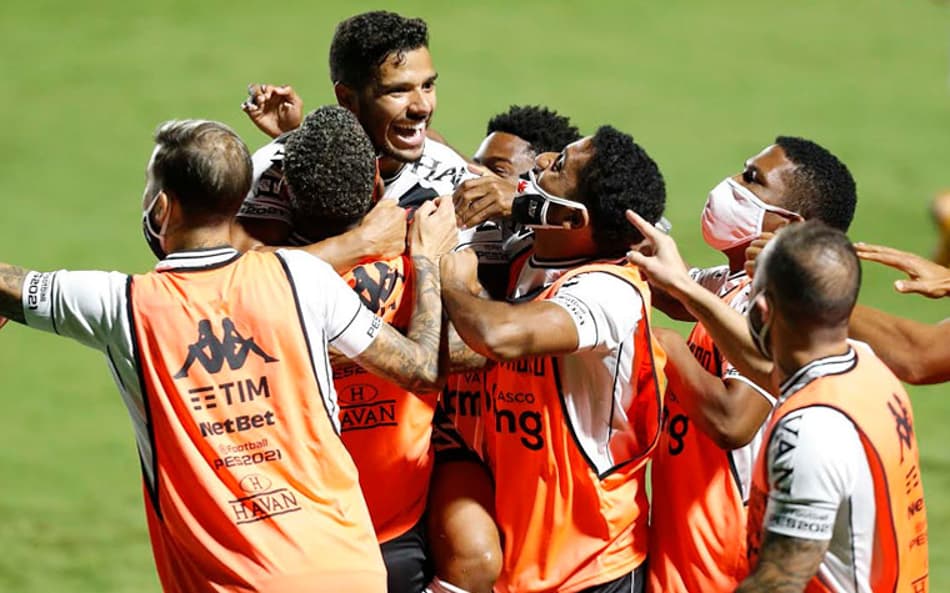 Blog do Garone: Henrique e Benítez desencantam; Talles Magno vira o garçom do Vasco