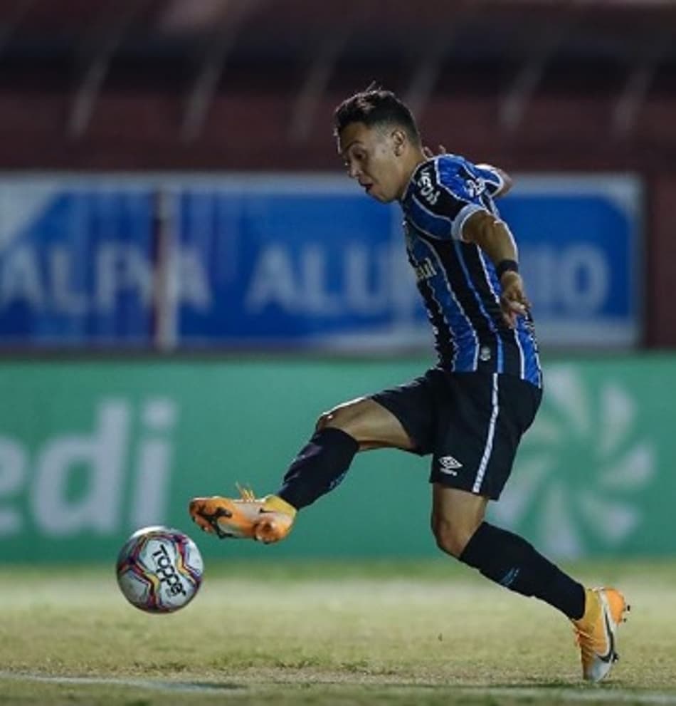 Atacante Pepê é dúvida para jogo decisivo no domingo