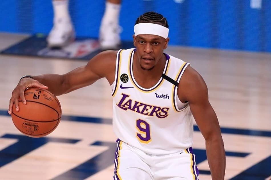 Lakers confirma rumores e fecha contratação de Rondo