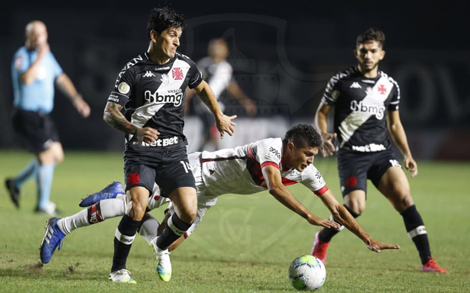 ATUAÇÕES: apesar da derrota em casa, Cano, de novo, se destaca pelo Vasco