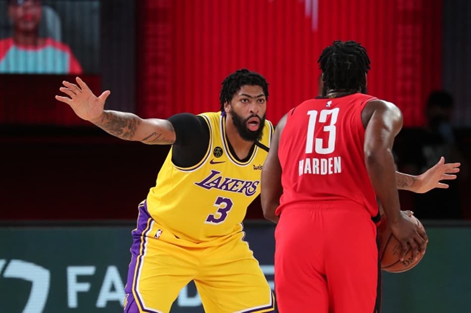 Anthony Davis mantém incerteza em torno de agência livre