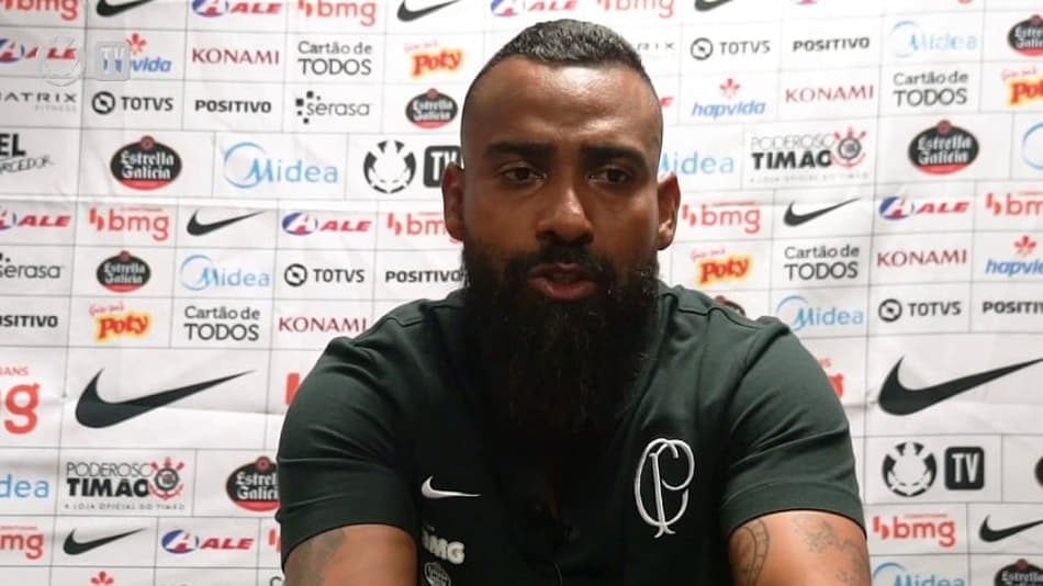 Coelho quer agressividade do Timão: ‘Fazer aquilo que a camisa pede’