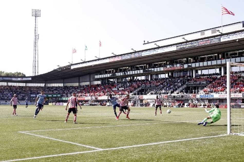 VÍDEO: Antony marca seu primeiro gol oficial pelo Ajax e garante vitória