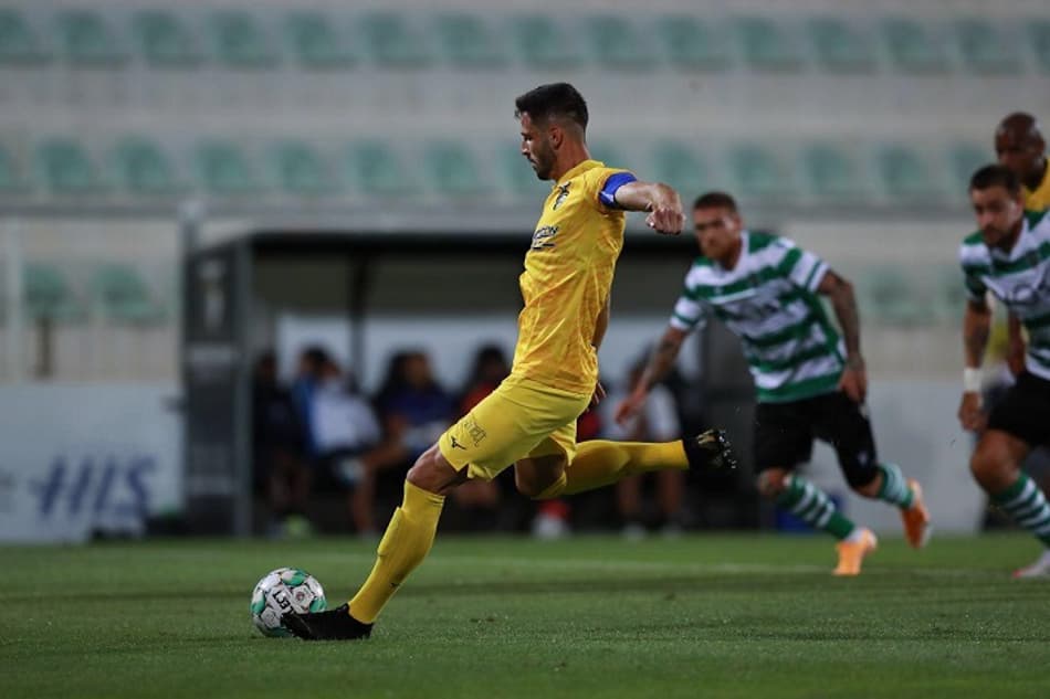 'Veterano' do time mais brasileiro de Portugal, zagueiro projeta temporada