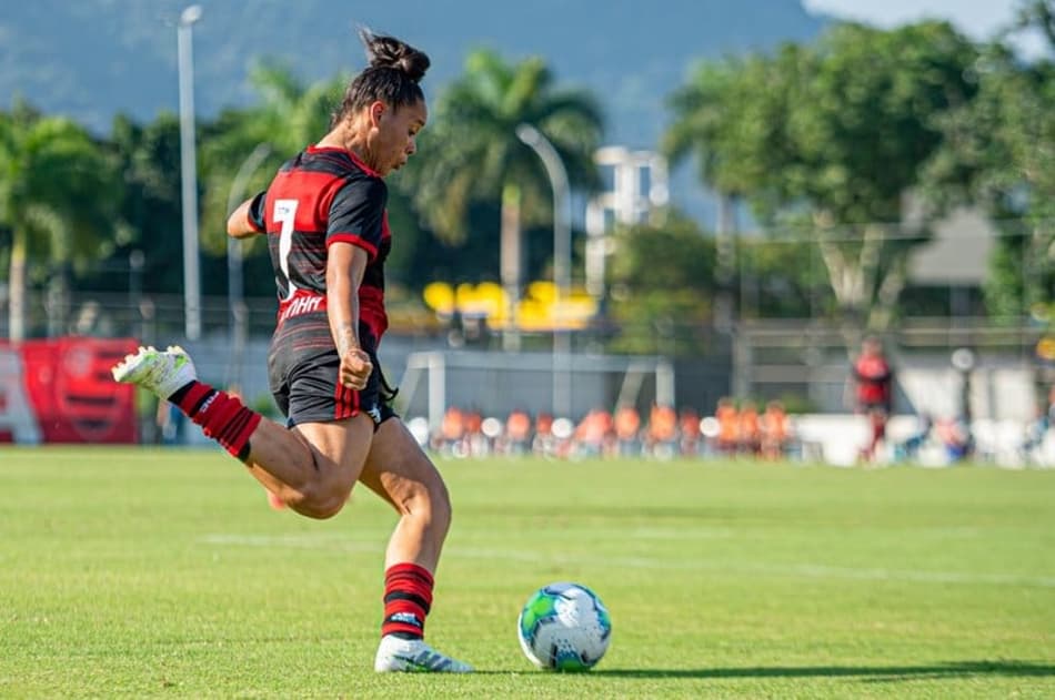 Após marcar contra o Cruzeiro, Rafa Barros projeta o próximo duelo do Flamengo no futebol feminino