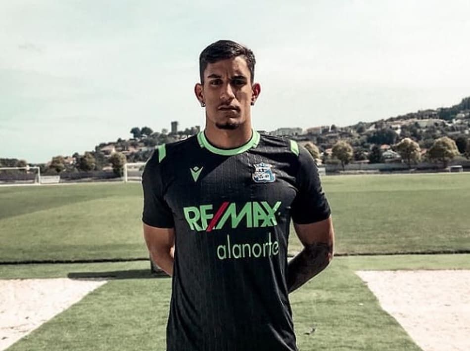 Jeimes, ex-Santos, muda de equipe no futebol português